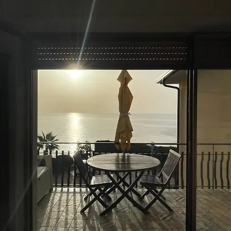 La Casa Di Alex Sul Mare Apartment *